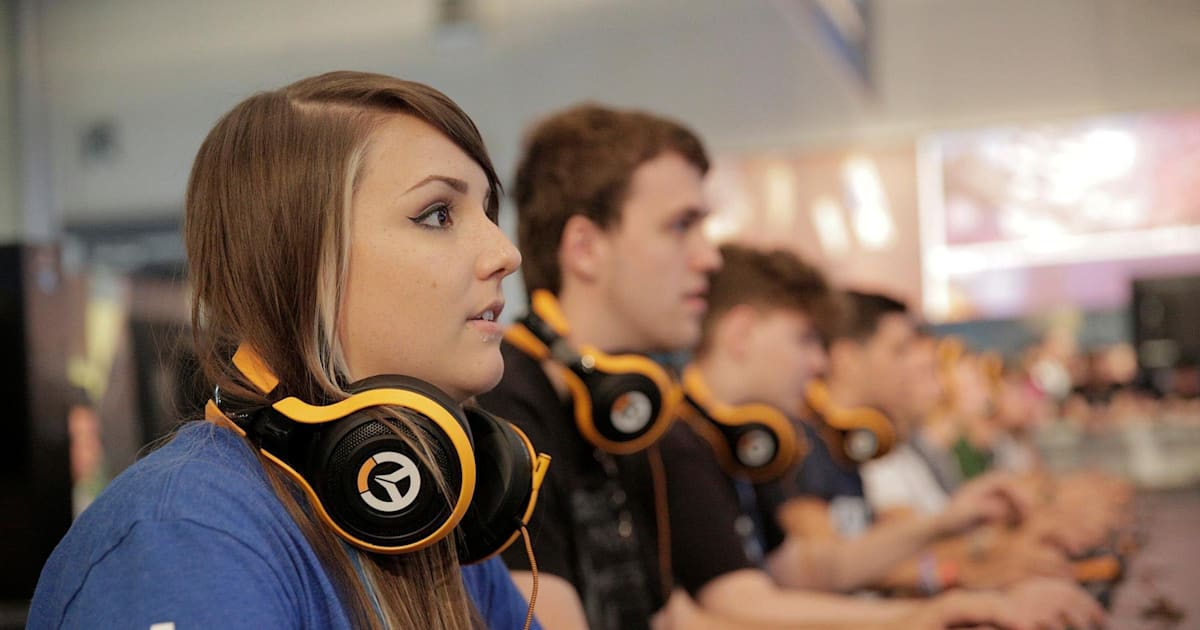 Gamescom 2016: Miss Rage spielt Overwatch ++ Video