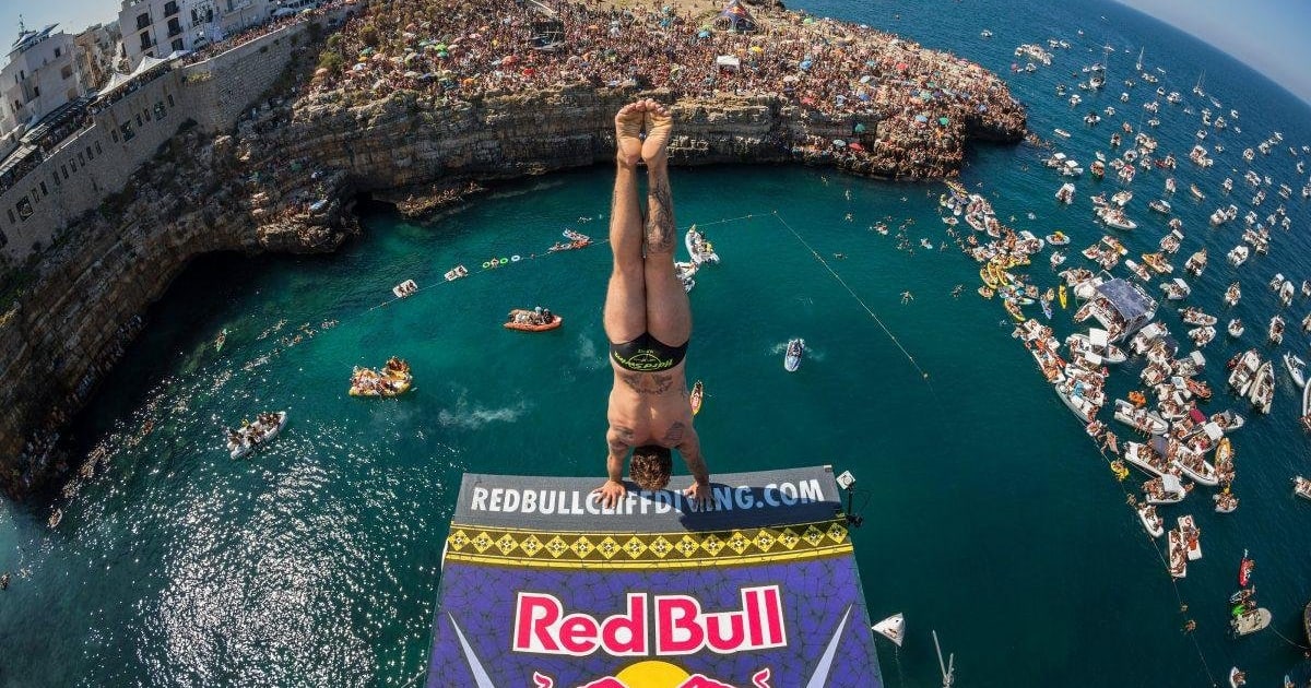 Red Bull Cliff Diving Wales