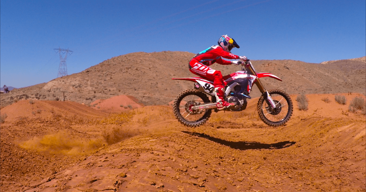 Ken Roczen ya pilota su nueva Honda 2017 | Vídeo MX