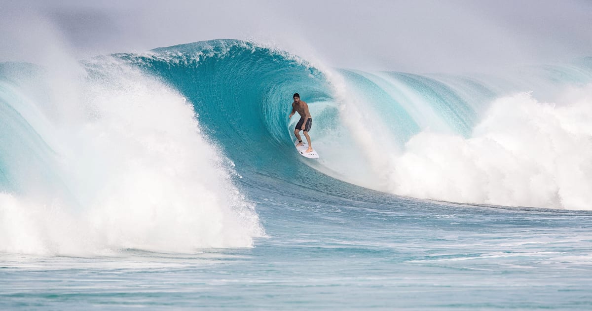 Hawaii surfing *video* North Shore Red Bull Surfing