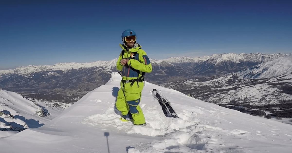 Gorak plaque un BackFlip de 35 mètres de long