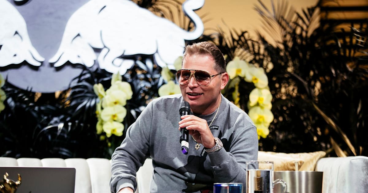 Buying Scott Storch's music