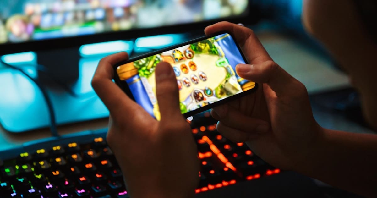 Top 10 crossplay games to play with friends and family remotely