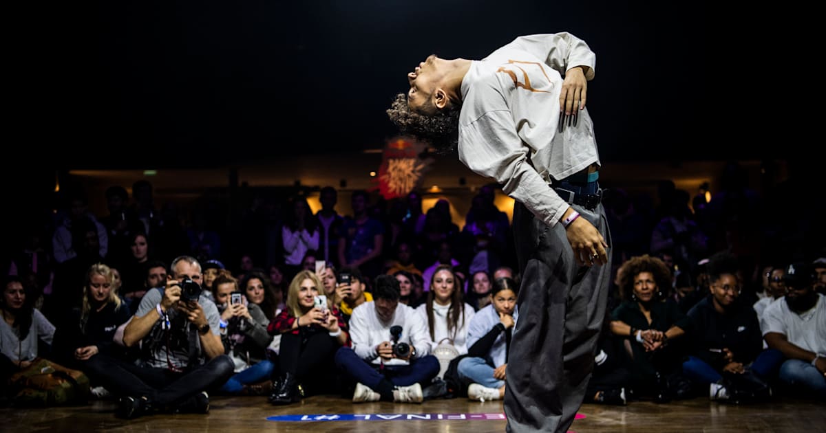 Popping and locking dance An indepth guide