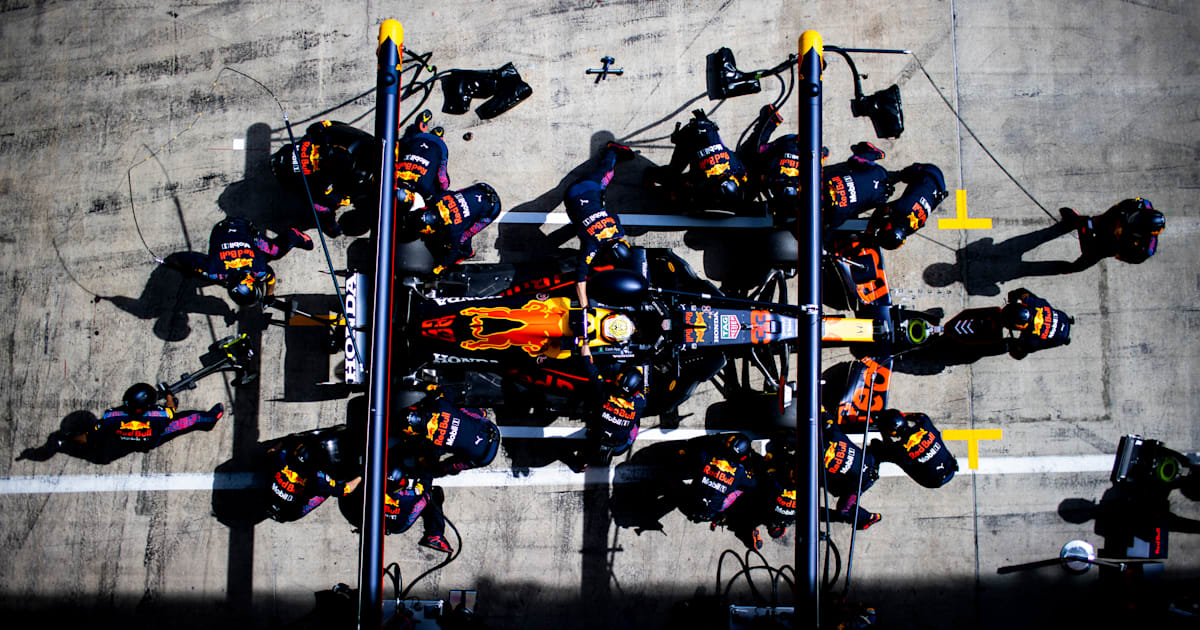 People of the Pit Stop