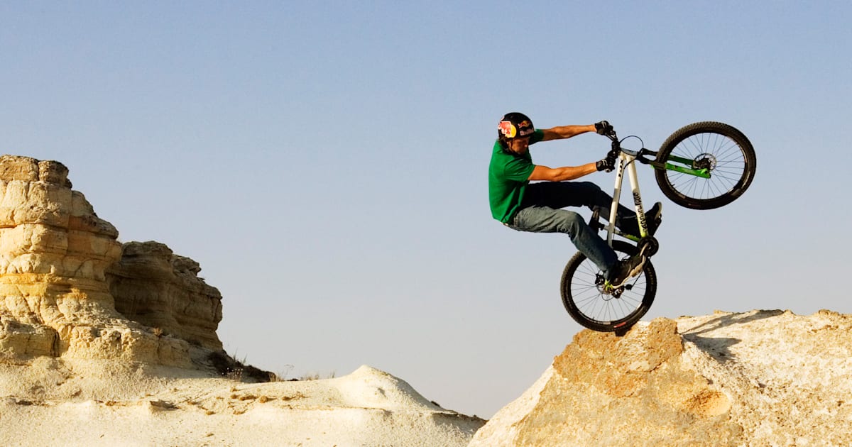 Extreme mountain biking online