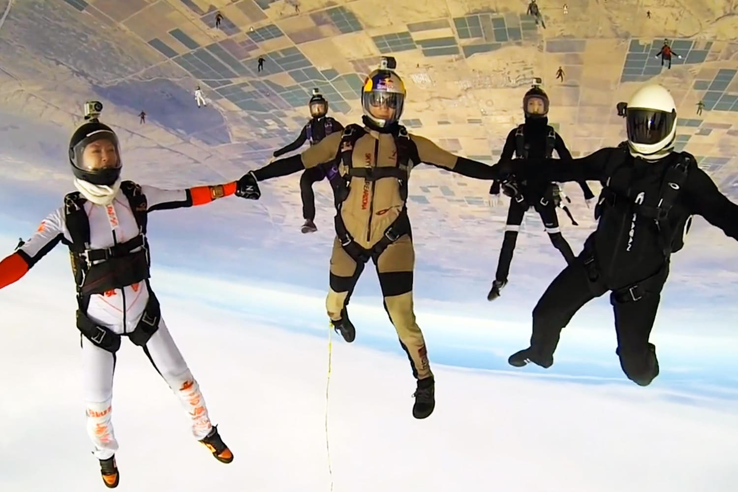 63 Women Break Female Skydiving World Record