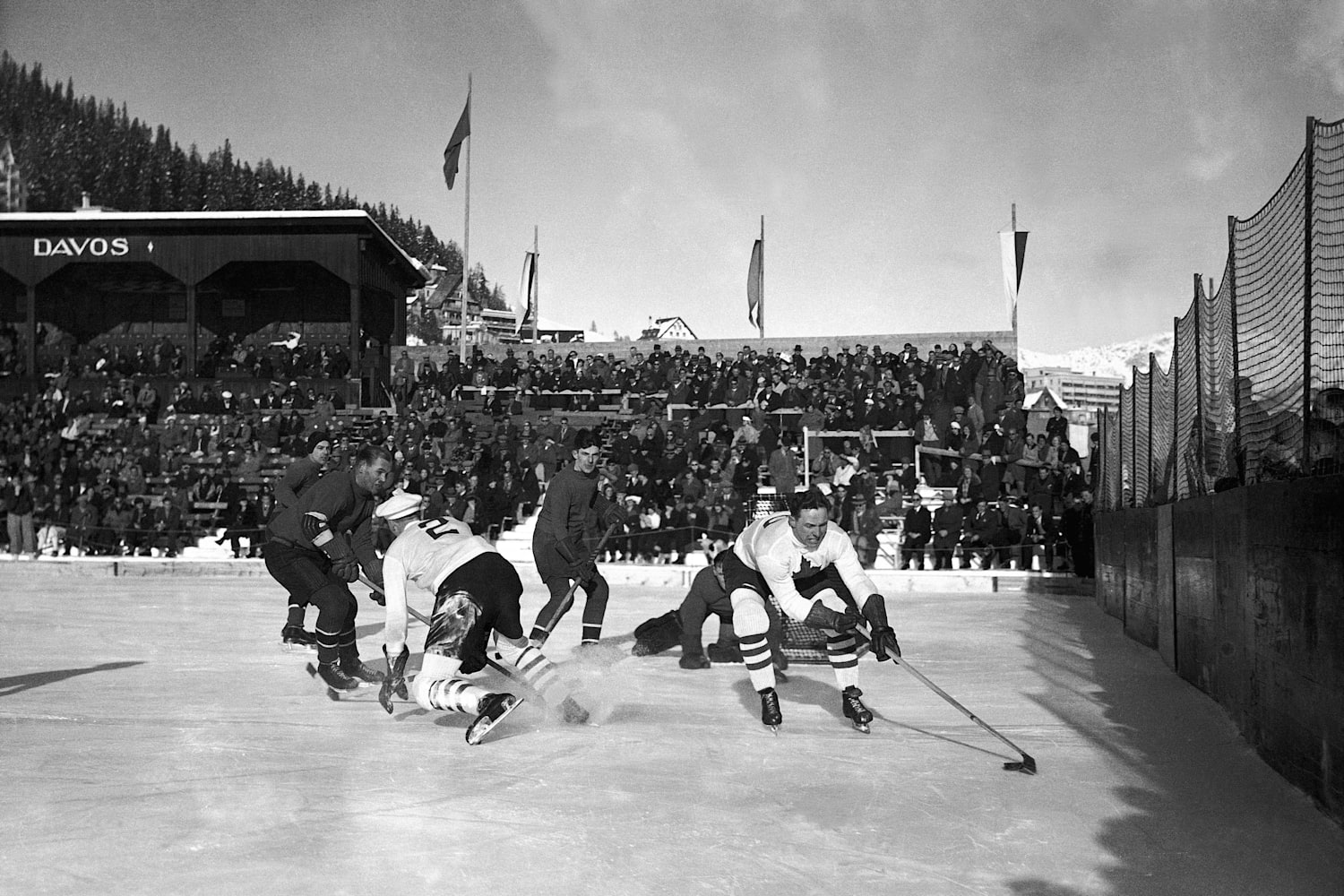 Pondhockey the origin of Ice Hockey!