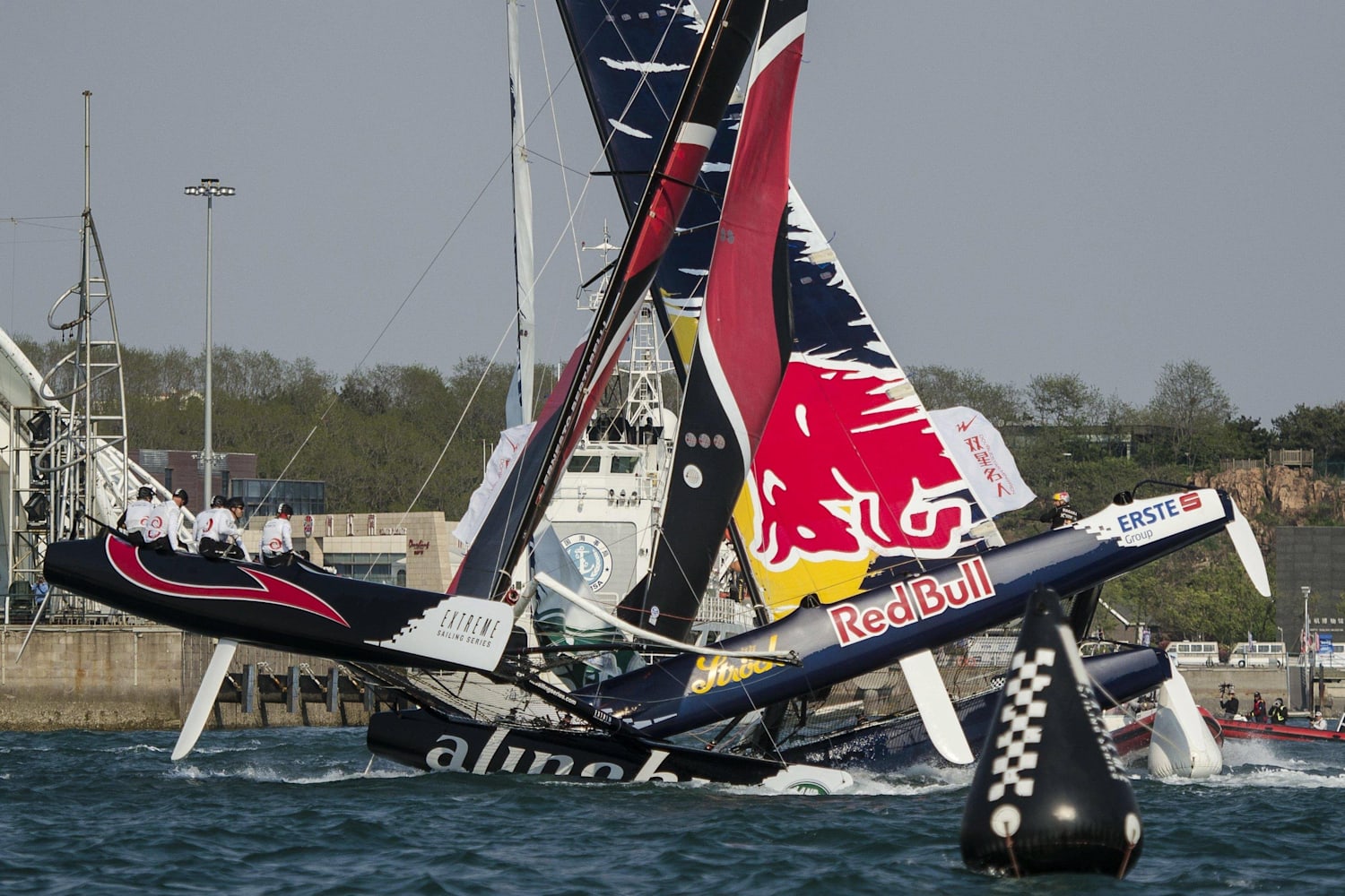 Red Bull athletes Crashes and fails in GIFs