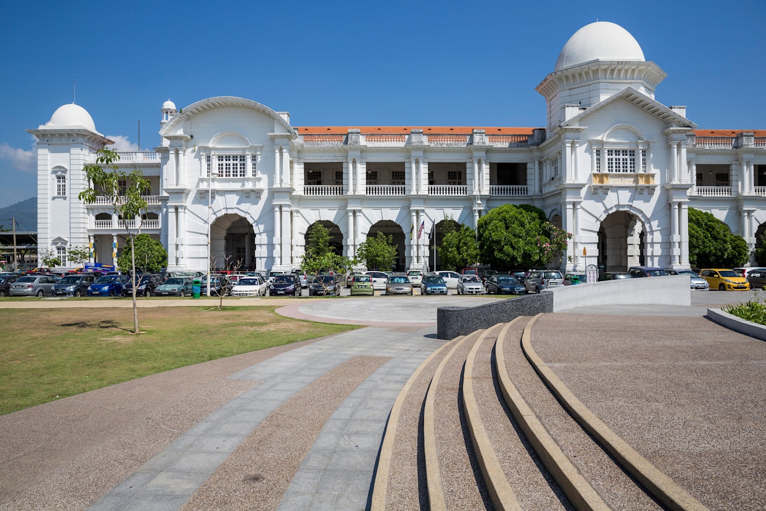 The Malaysian Skate Spot Shout Out #7 Ipoh KTM Station