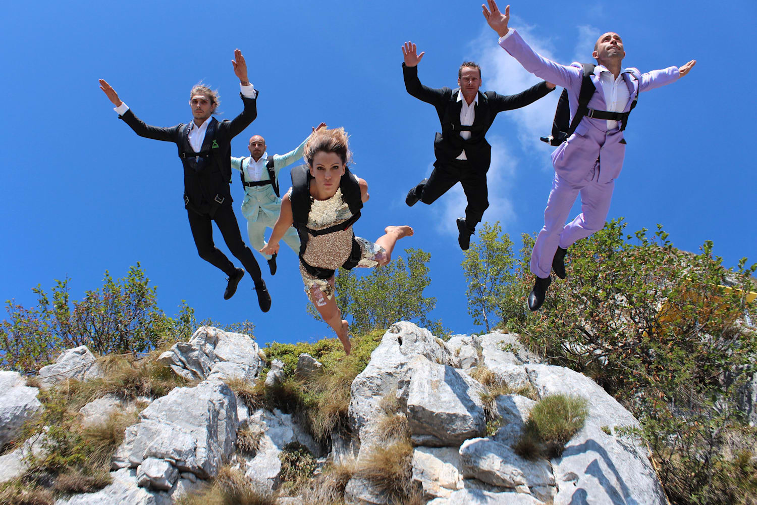 photos of wingsuiters by noah bahnson