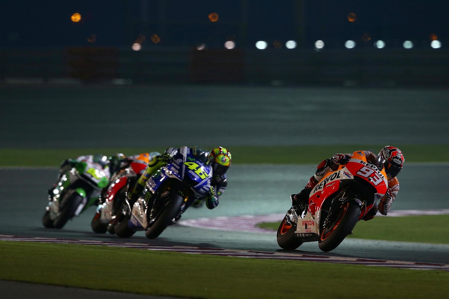 La magia de las motos, de noche, MotoGP Qatar 2015