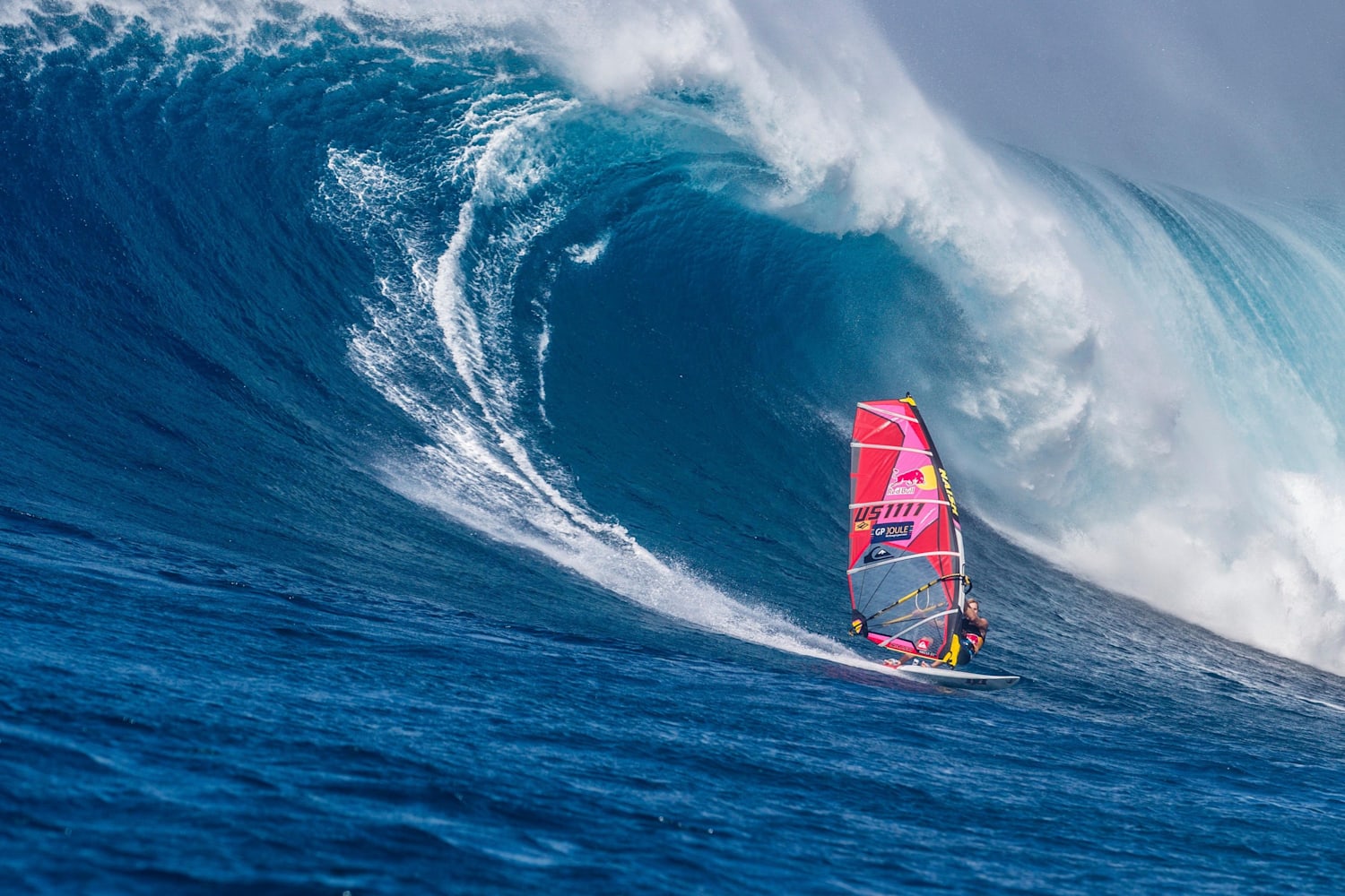 Windsurfing big waves