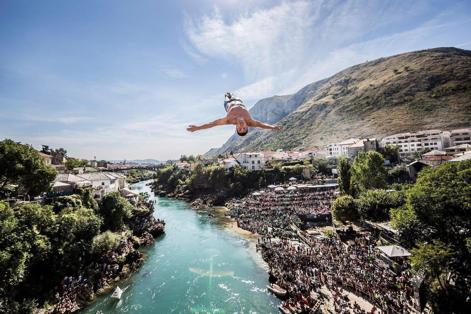 red-bull-cliff-diving-mostar-2017