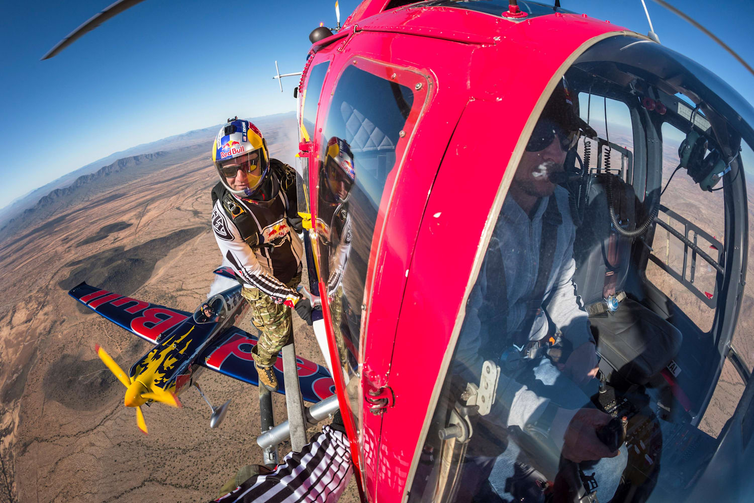Felix Baumgartner BASE jumping +Official Athlete Page+