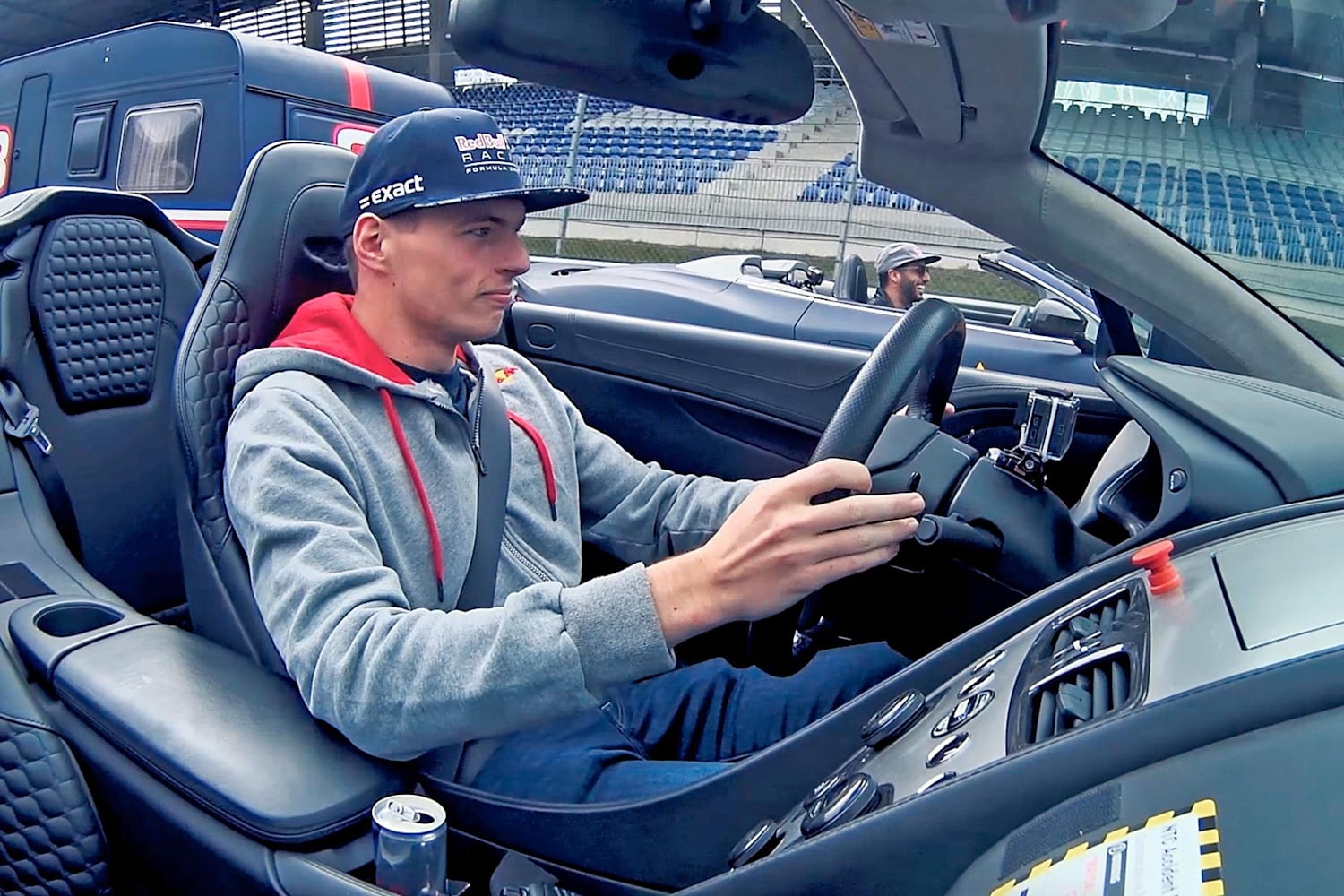 f1 gewinnspiel fahr mit im aston martin am spielberg