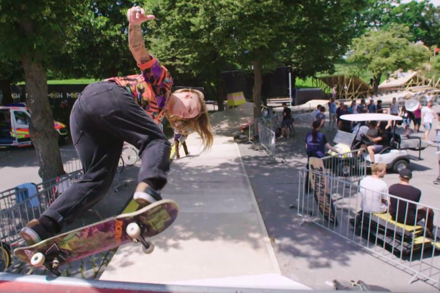 Candy Jacobs Bei Red Bull Roller Coaster In Holland