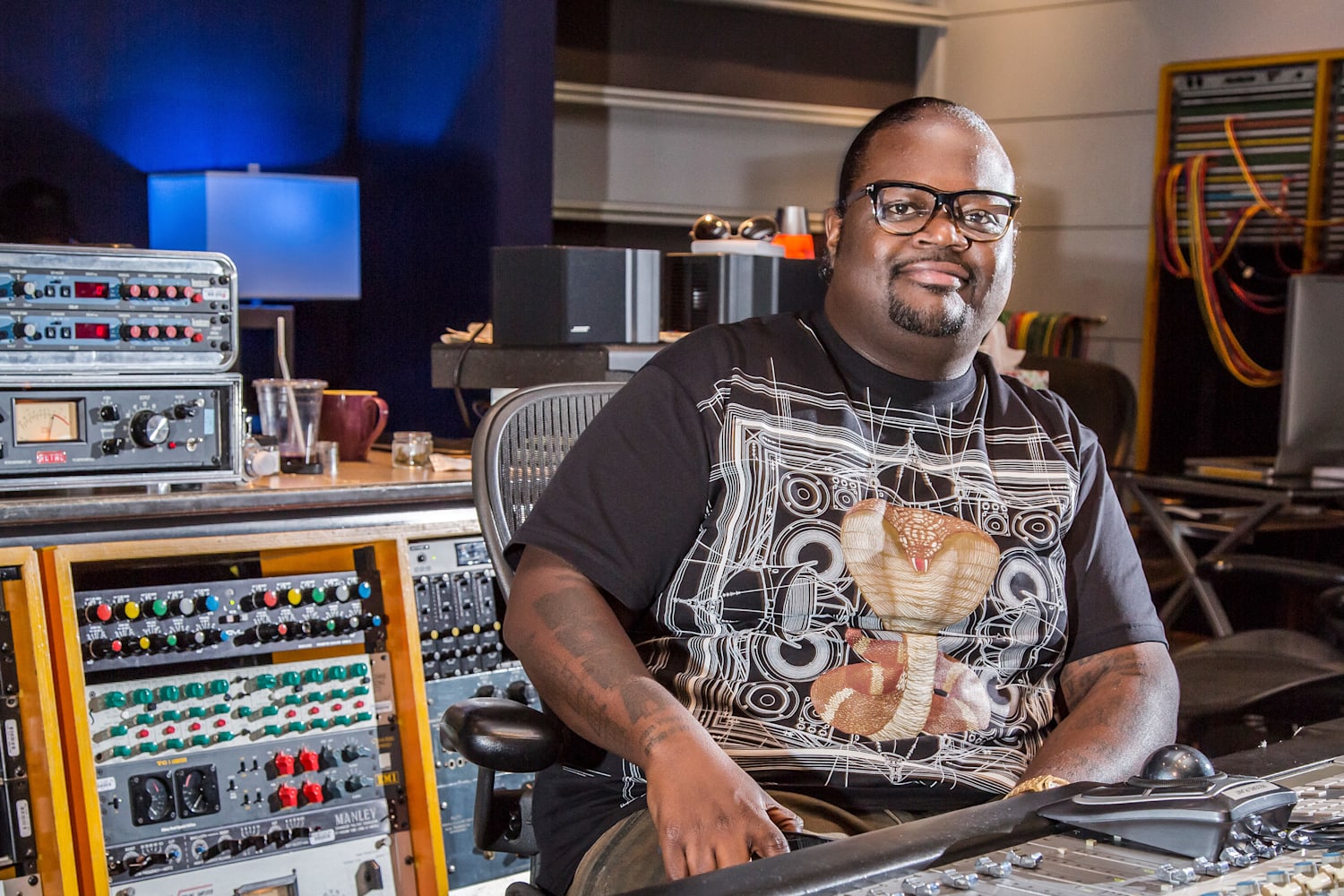 Let It Play S1 E3: Poo Bear – видео