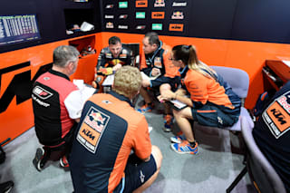徹底比較 Motogp Vs スーパーバイク世界選手権 モータースポーツ レッドブル