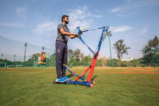 Manual cricket bowling machine clearance