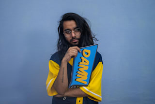 Kaam Bhaari And Spitfire 21 Questions With The Rappers Mili hai chaandni jinko ye unki apni qismet hai mujhe apne muqaddar pe mujhe apne muqaddar pe fakhat itni shiqaqyat hai mujhe toota hua koyee sitaaraa mil gaya hota. kaam bhaari and spitfire 21 questions