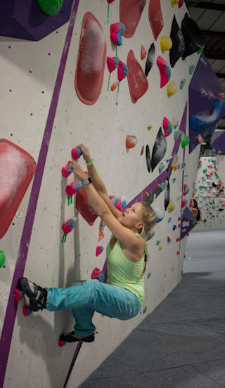 Bouldering Tips 10 S From The Pros - Climbing Wall Hand Holds Uk