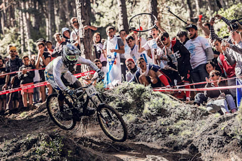 taking off pedals mountain bike