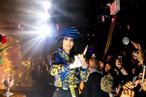 Glosario De Reggaeton De Todas Las Epocas Mas de 1000 botellas antiguas de licores internacionales, a partir. glosario de reggaeton de todas las epocas