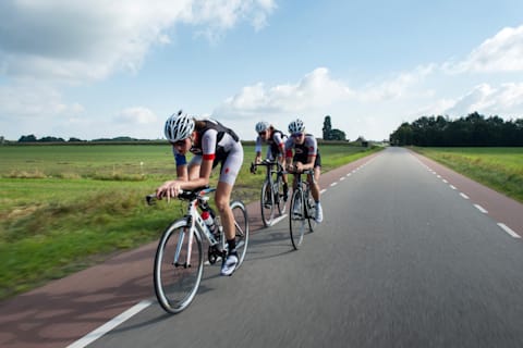 ロードレースの重要戦略 リードアウト とは サイクリング レッドブル