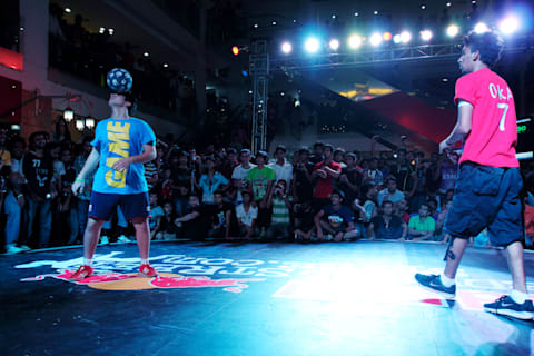 Pakistan Freestylers Performing With Their Idols