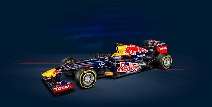 Red Bull Renault RB8 レッドブル 1/18