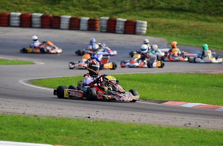 Schnellstes Go Kart Der Welt Verpass Nicht Das Video For the record, that's a faster time than the laferrari, bugatti chiron, porsche 918 spider and the upcoming dodge demon. schnellstes go kart der welt verpass