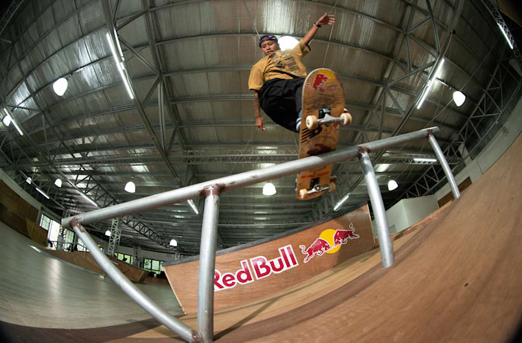 9 Easy Skateboard Tricks For Beginners
