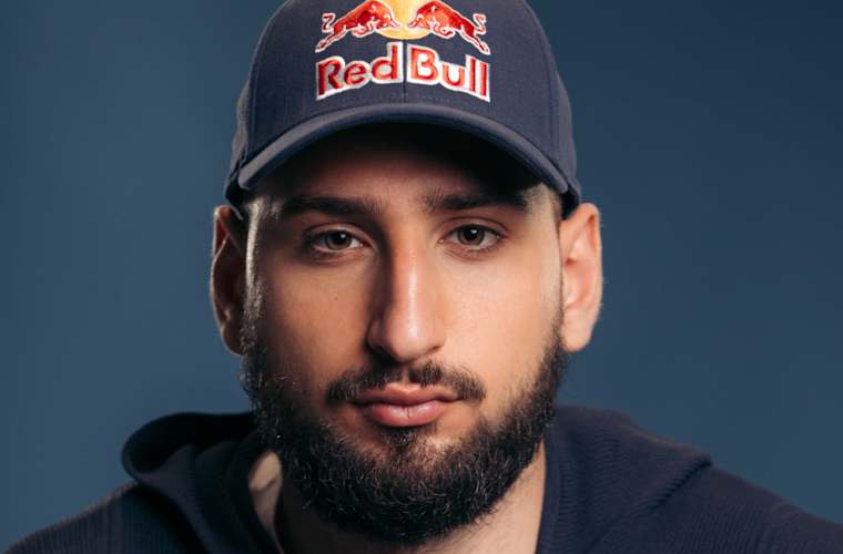 サッカー選手用 トレント アレクサンダー アーノルドが教える栄養補給 管理プラン レッドブル