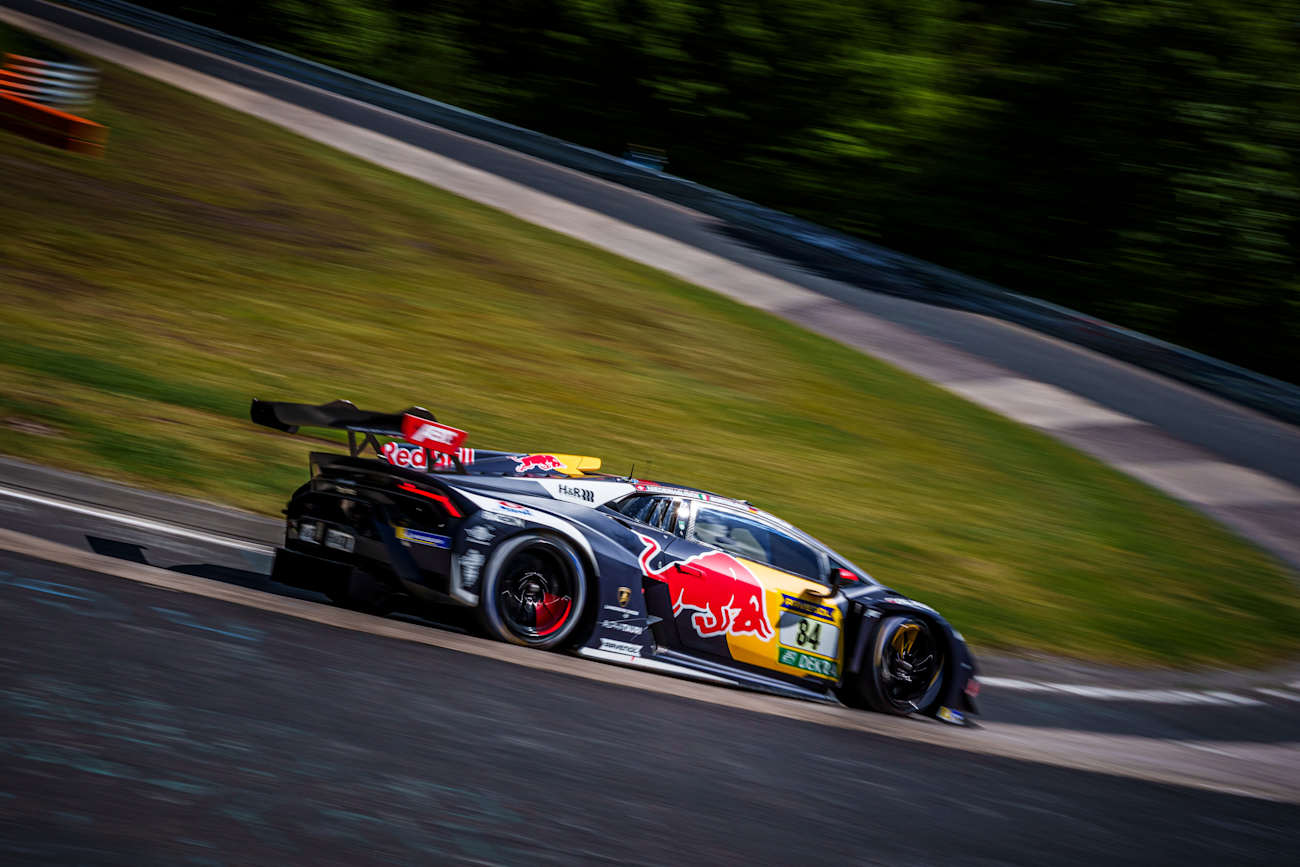 Luca Engstler im #84 Red Bull Team ABT Lamborghini im Qualifying zu den 24h Nürburgring 2026