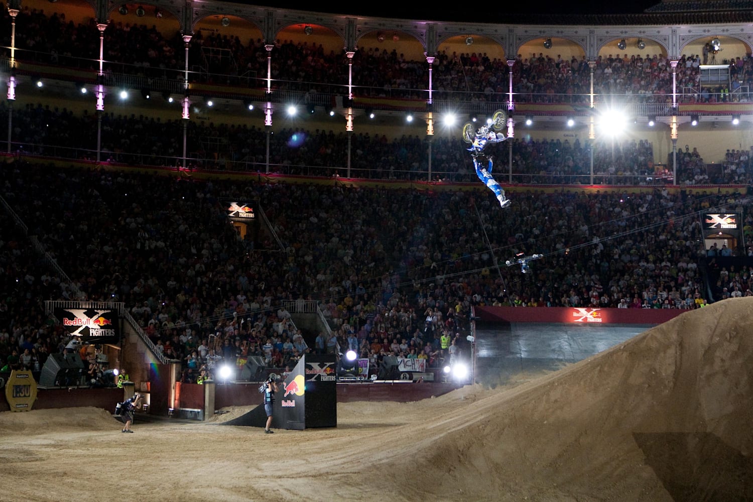 Best moments from Red Bull X-Fighters on video