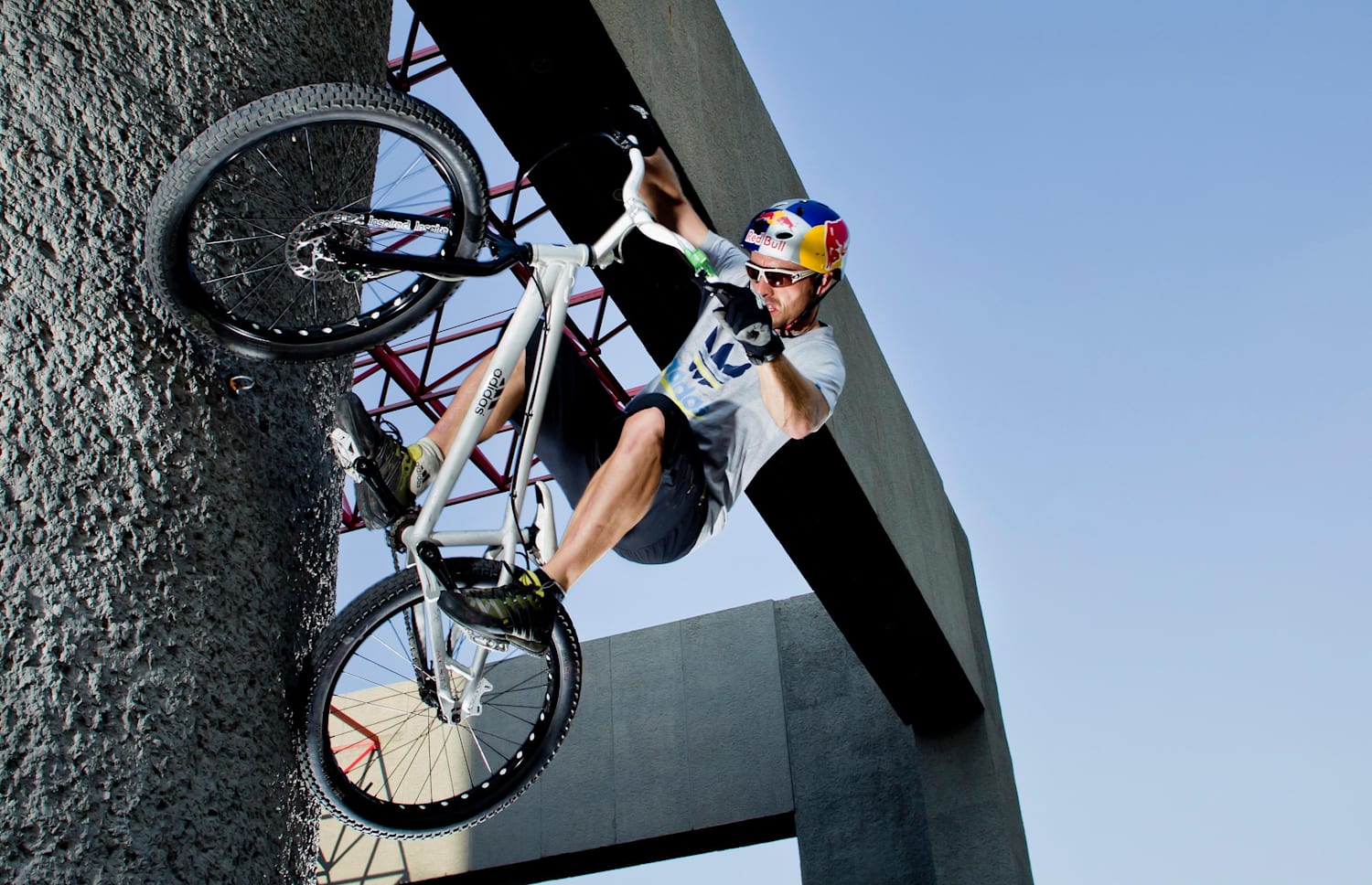 Red Bull Tv バイクチャンネルが配信する動画の充実度が凄い Mtb Mtb