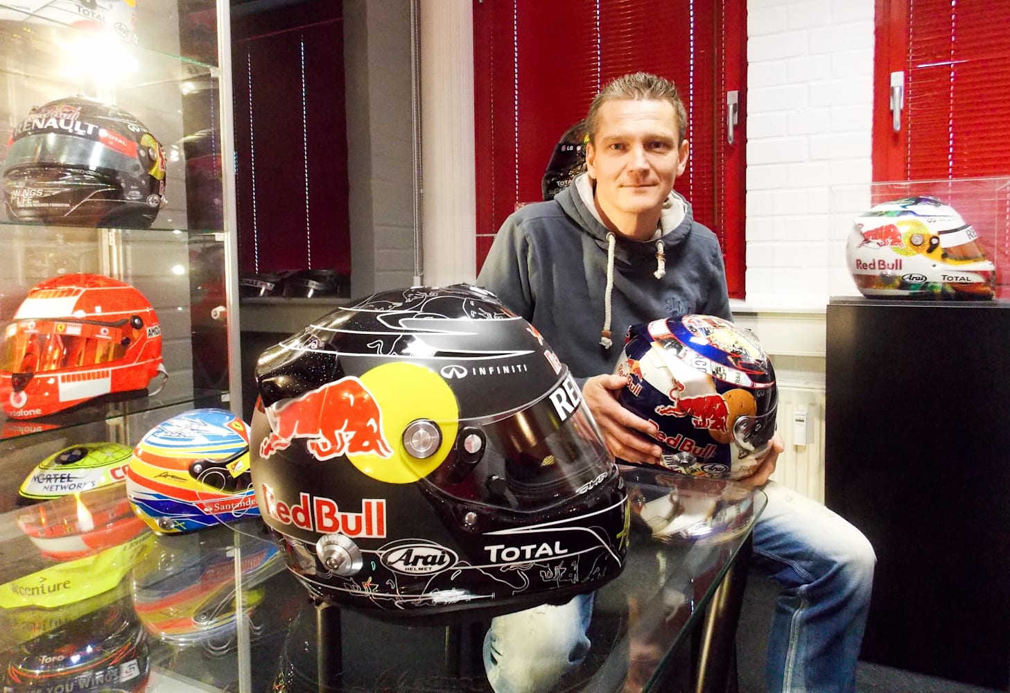 Jmd design helmet 2025