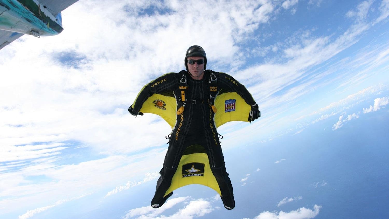 American Skydiver Lands Without Parachute Store emergencydentistry com