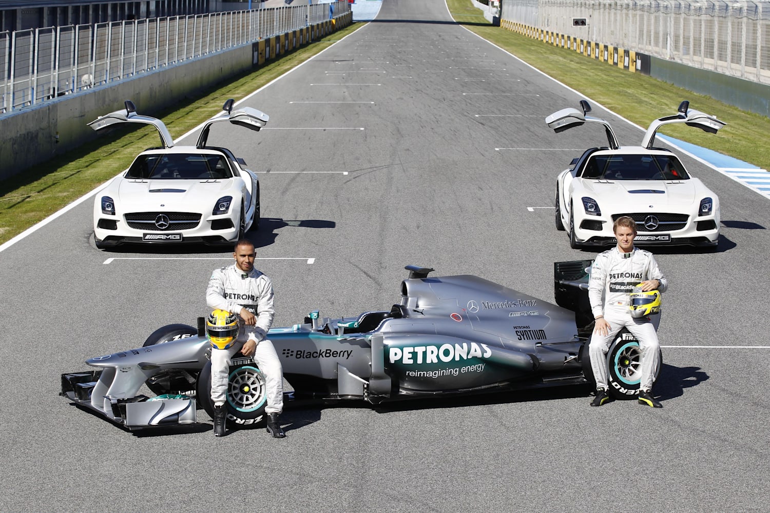 2013 mercedes f1 car