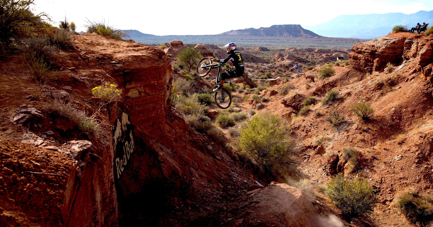 La terrible chute de Gee Atherton