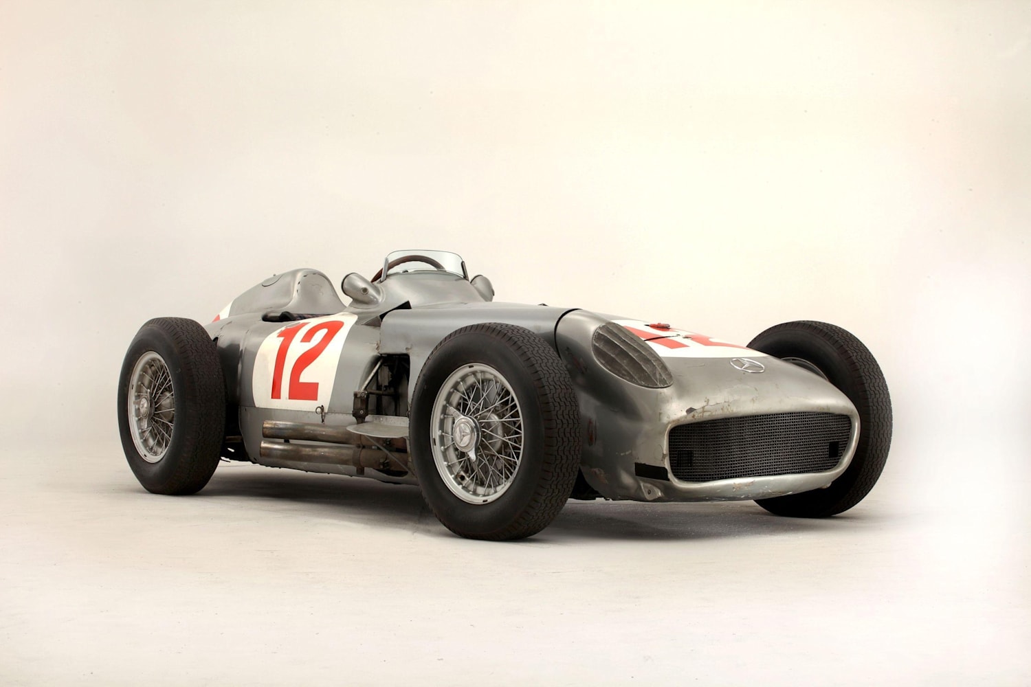 NEW即納メルセデスベンツ　W196 No18（ Juan-Manuel-Fangio ）ACF GP　１９５４　Winner　スパーク　１/43 レーシングカー