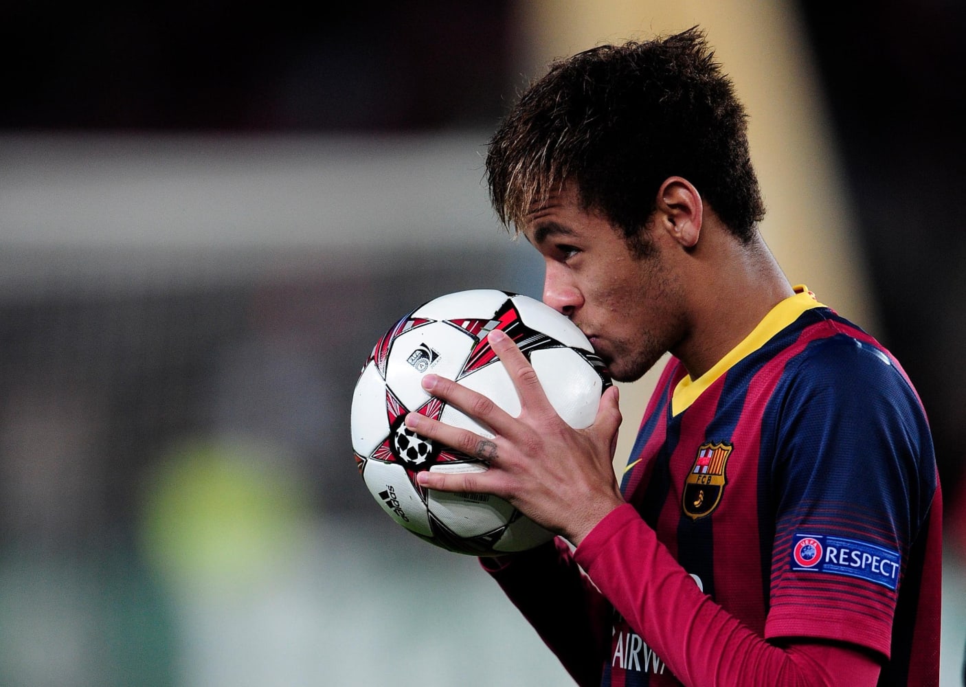 Neymar scores hat-trick as Barcelona beat Celtic