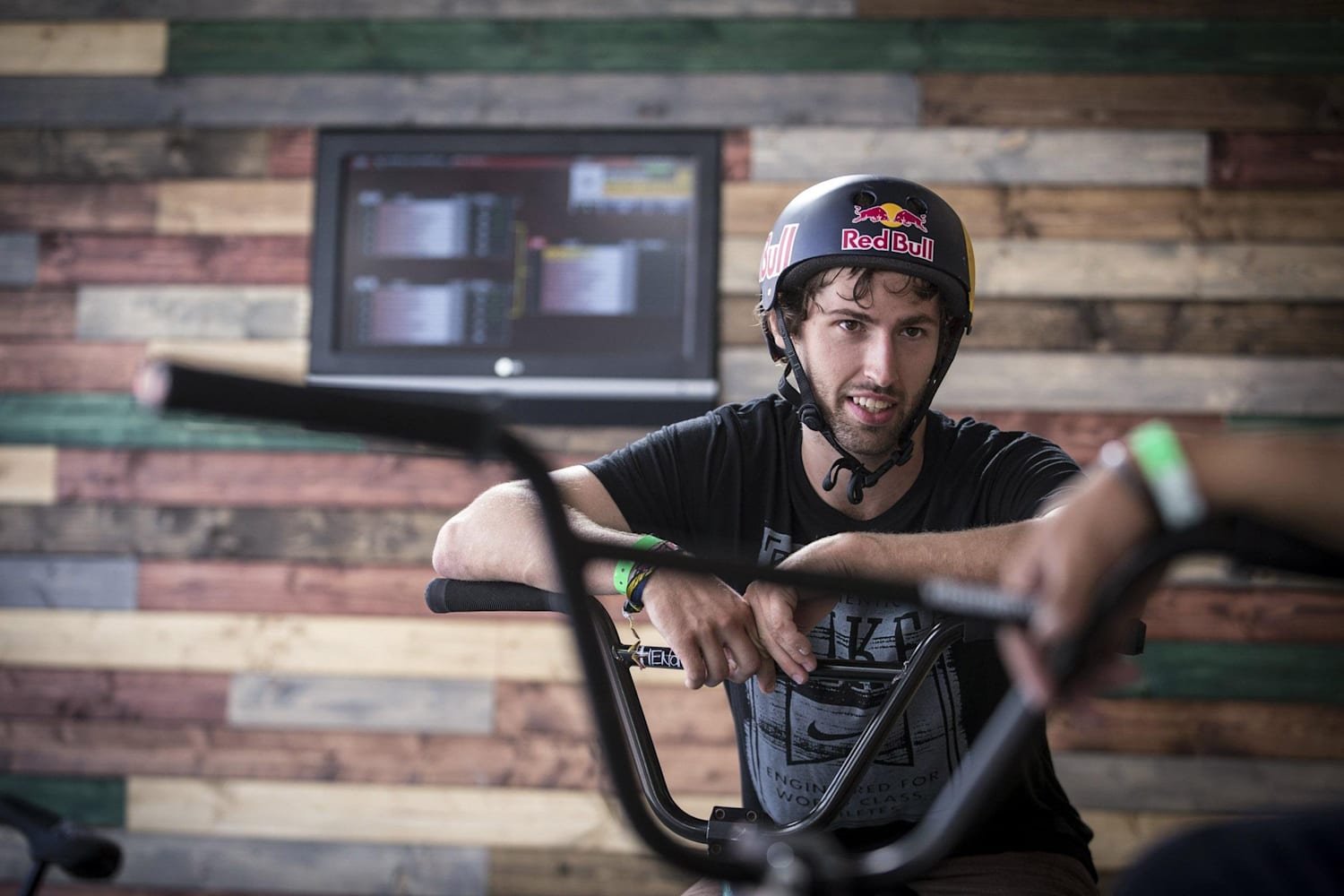 sin embargo Mierda ventana Nike BMX Team Destroys Argentina Street Spots