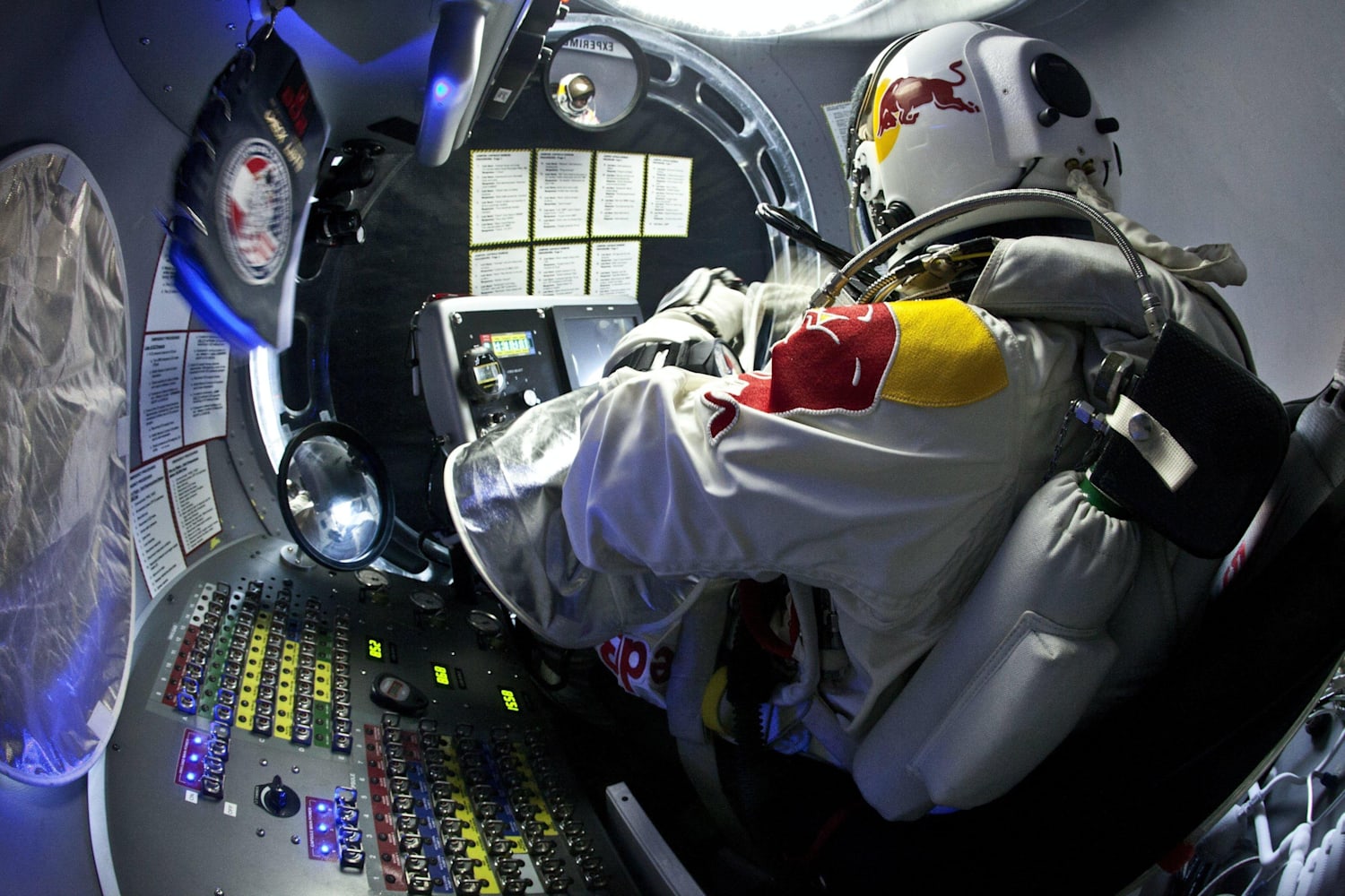 宇宙博2014で『Red Bull STRATOS』を目撃セヨ！