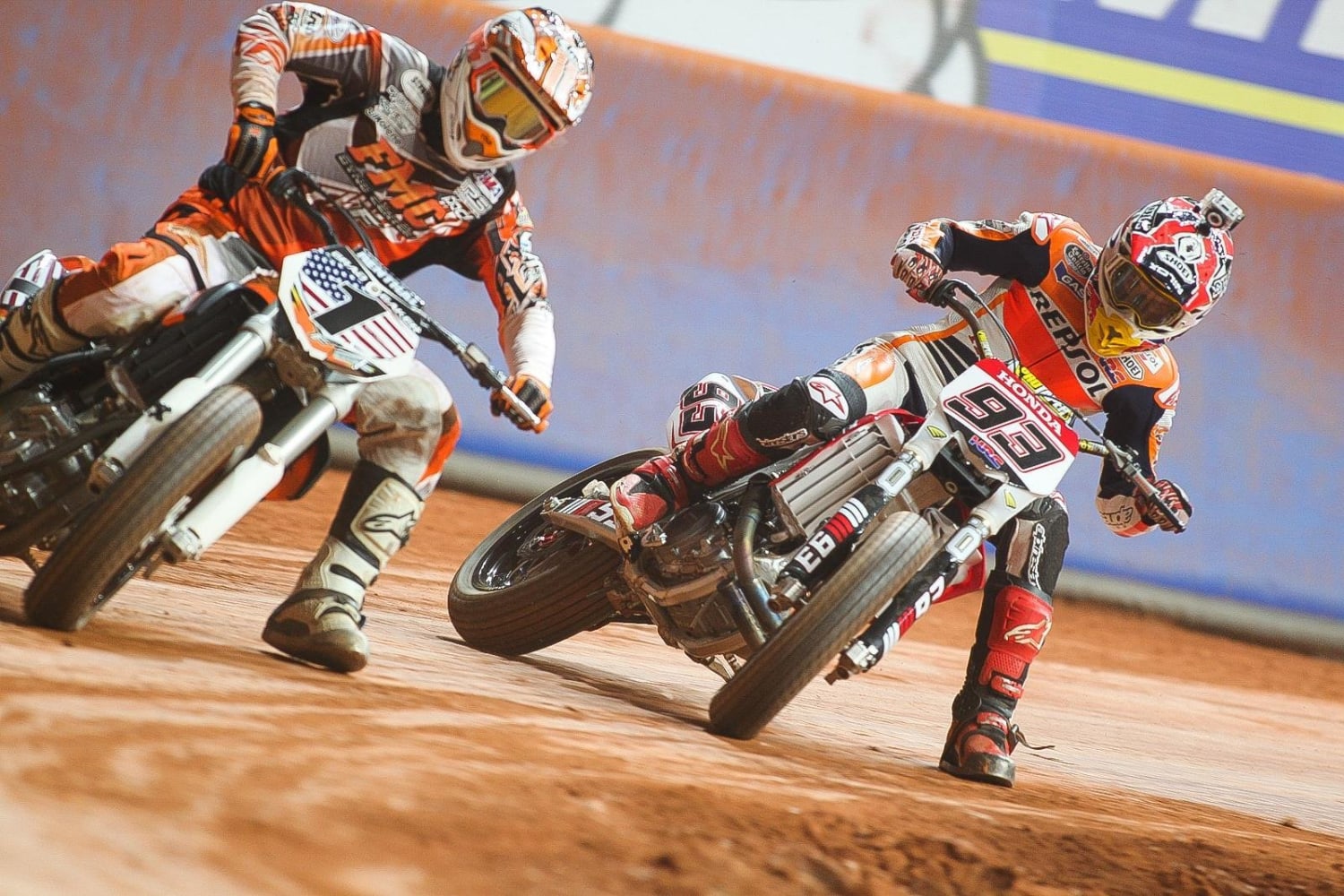 Motocicleta Profissional Rider Drives Over Do Motocross a Trilha