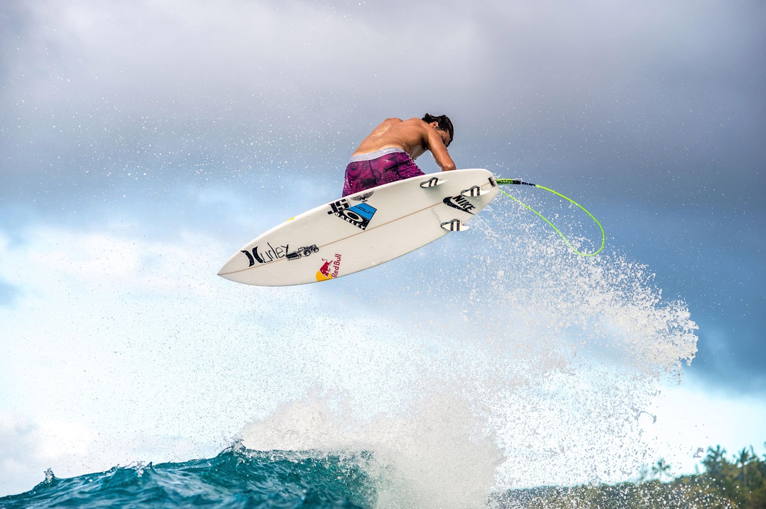 How to do an alley-oop in surfing