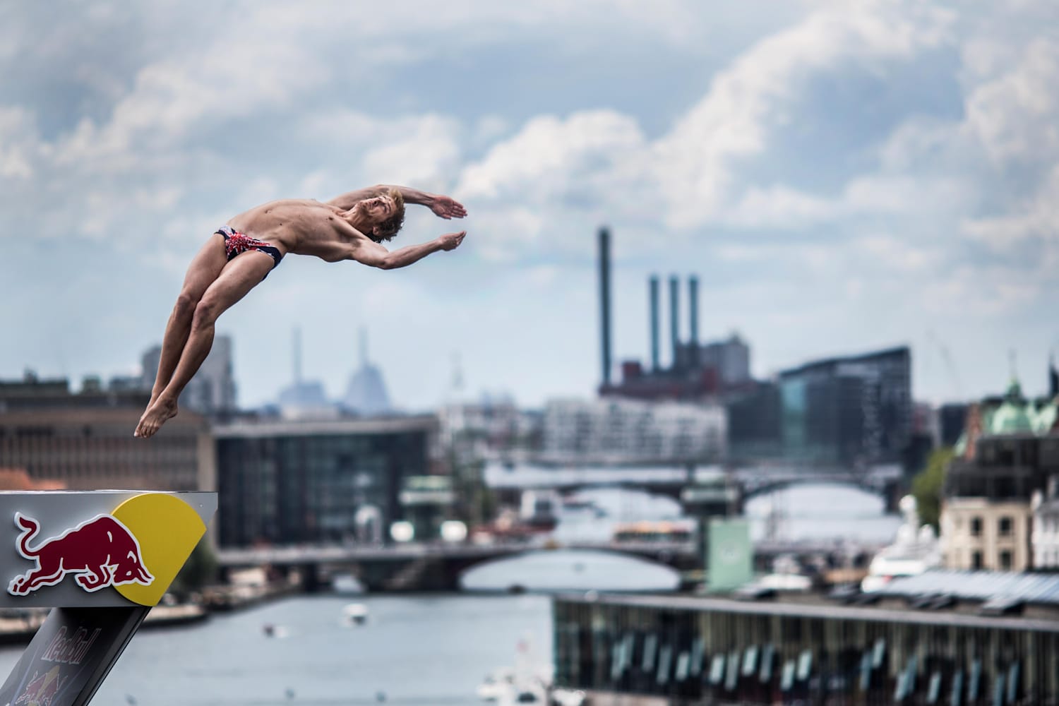 Red Bull Diving Copenhagen best dive video