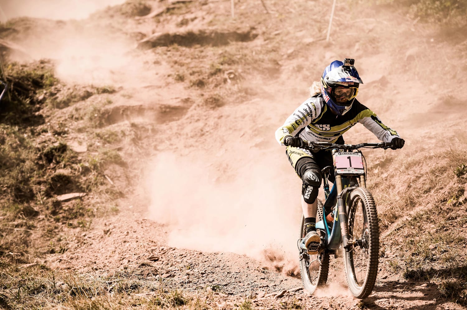 what to wear downhill mountain biking