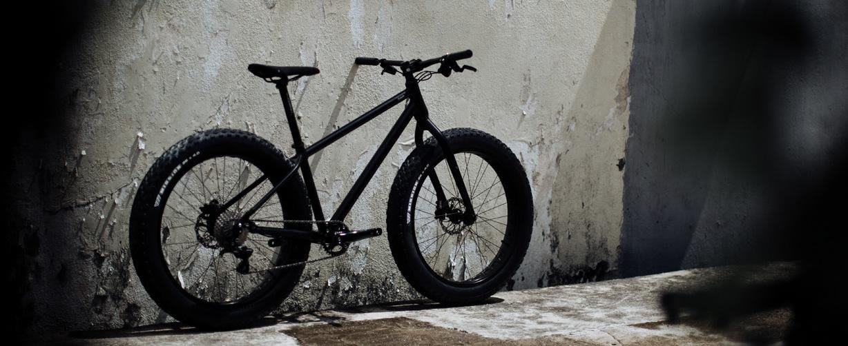 mountain bikes with big wheels